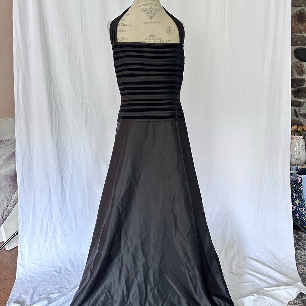 Tadashi Black Halter Neck Evening Gown - Size 14